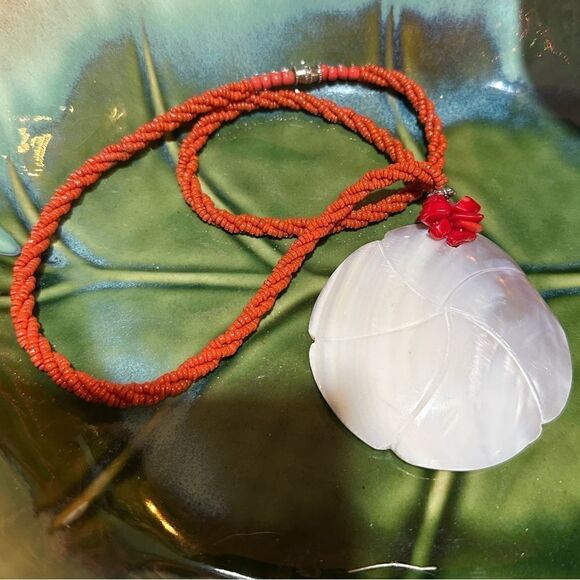 Handcrafted VTG Genuine Mother of Pearl Etched Pendant & Bamboo Coral Necklace - Picture 1 of 4